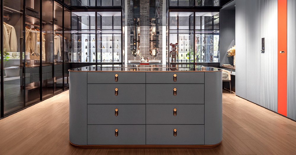 初夢(mèng)-衣柜