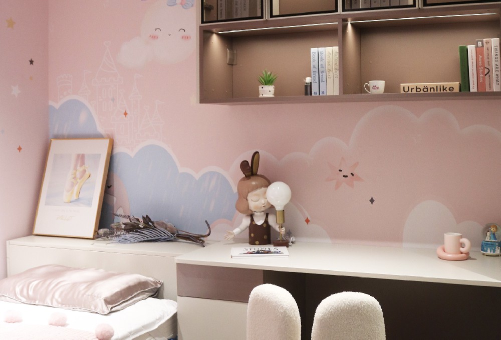 兒童房裝修實景 | 甜美淑女風不銹鋼護墻板柜桌床一體化定制