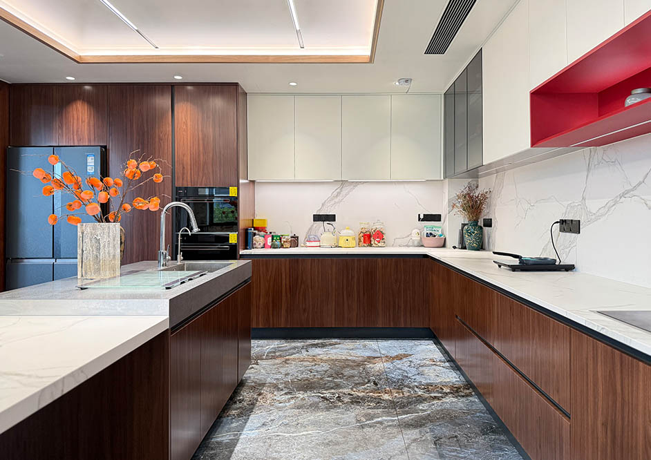 廚房裝修實(shí)景 | 不銹鋼木紋混搭的高級(jí)美